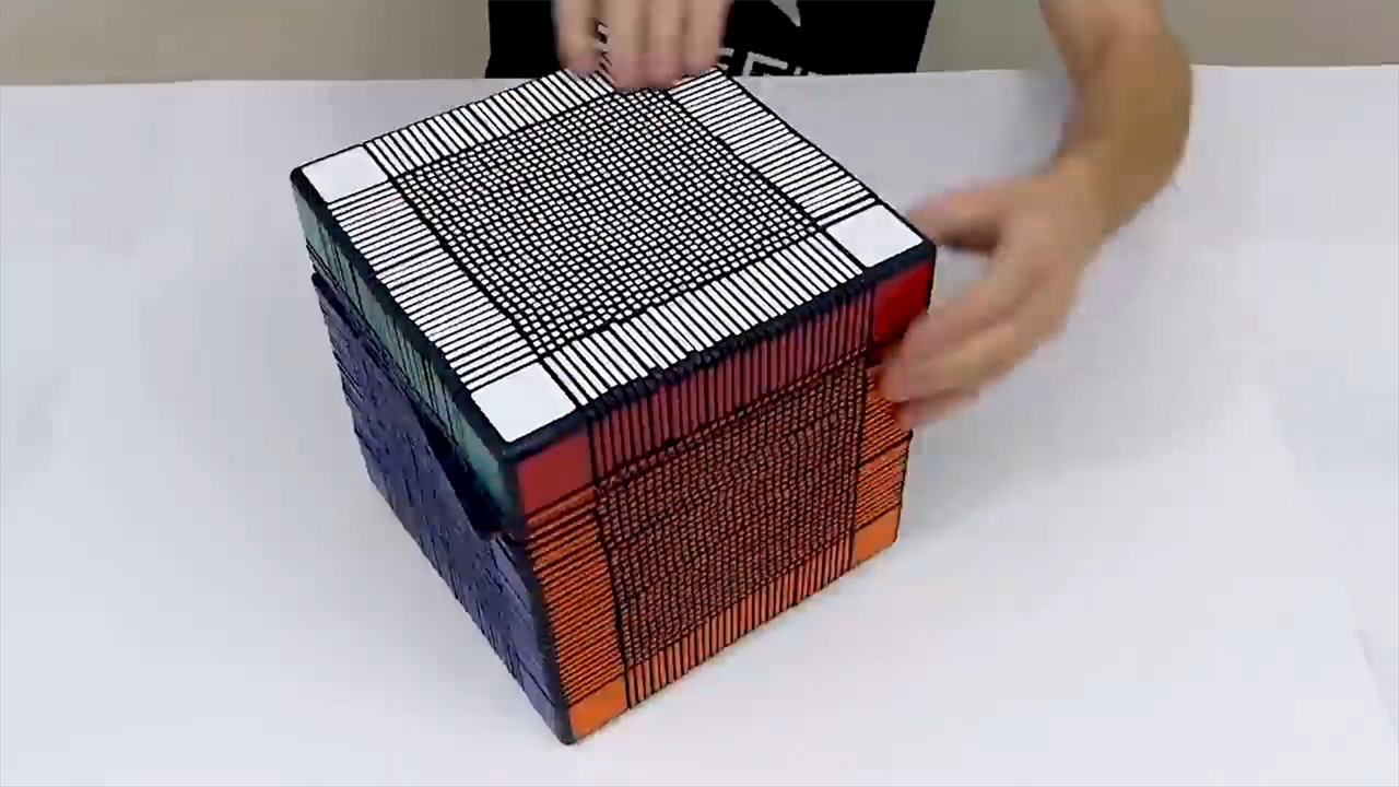 世界"最快"魔方机器人,碰上最复杂魔方,只转20次就可破解?