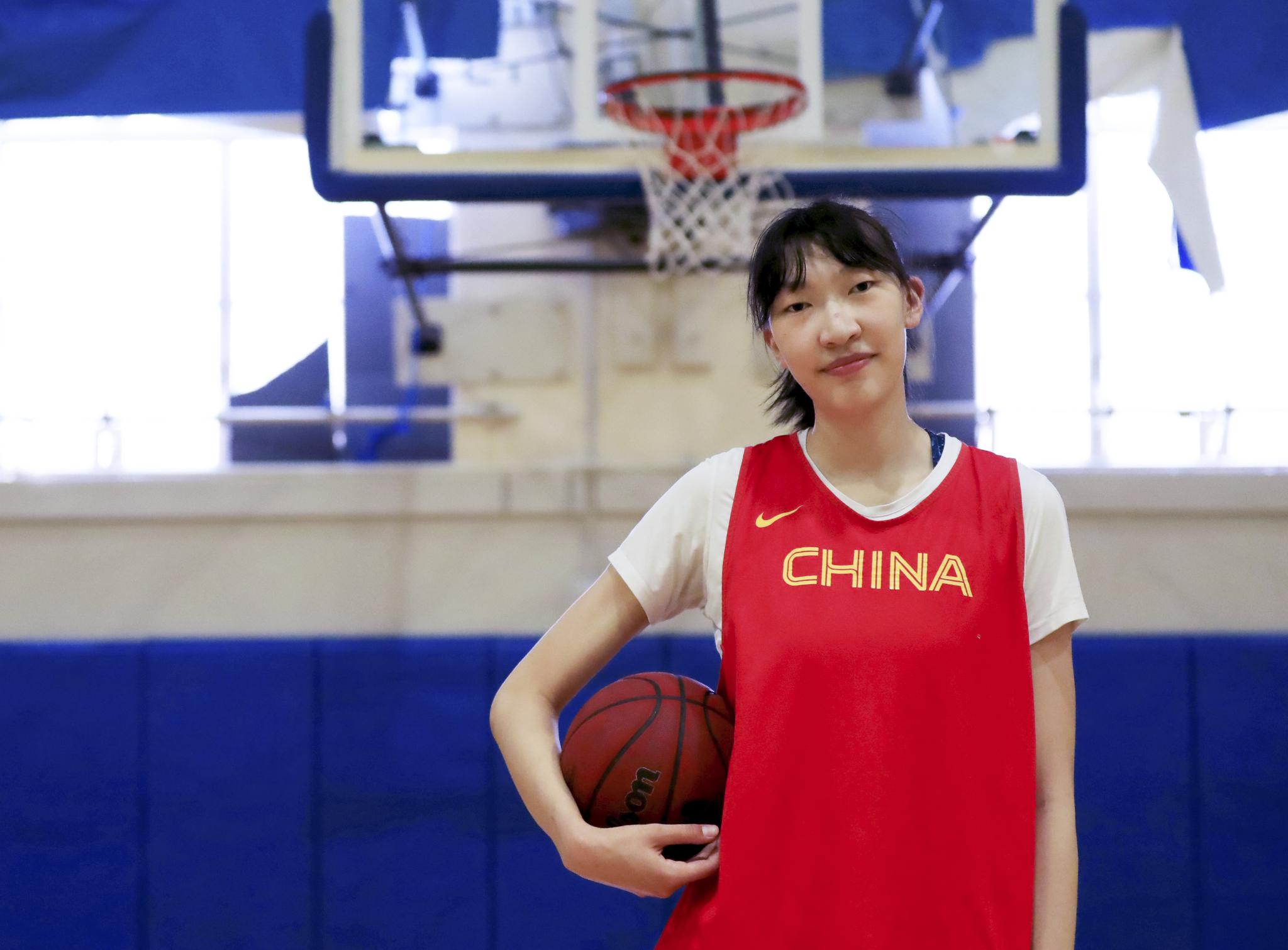 中国女篮15号韩旭图片