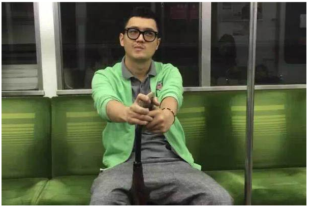 这个事件中,似乎就只有宋喆最惨,他面对的就只有牢狱生活.