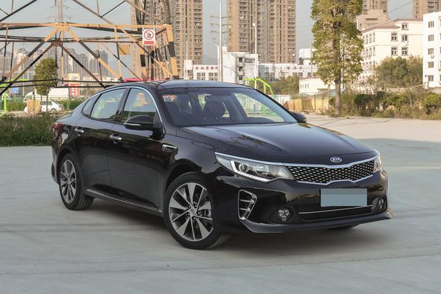 起亚k5曾深受年轻人喜欢,现却被抛弃,它还值得买吗?