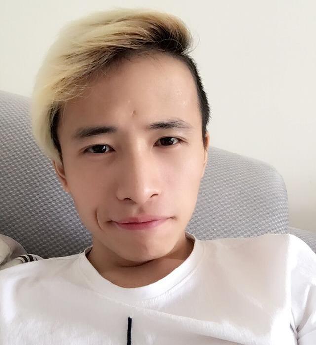 文森特帮助lol玩家戒网瘾敌方ez把我打到不想玩游戏