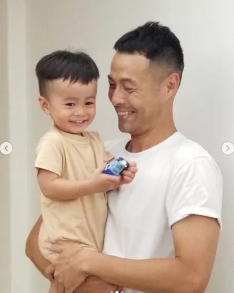 【真是好靓仔】爸爸张达伦大晒囝囝靓仔相