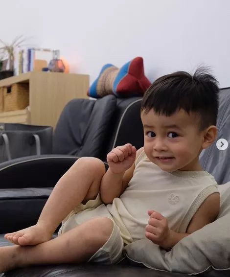 【真是好靓仔】爸爸张达伦大晒囝囝靓仔相