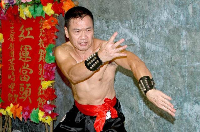 可惜自从2016年拍完《僵》后,罗莽便心灰意冷的离开了tvb.