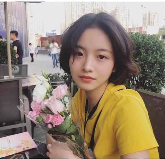 《小欢喜》乔英子近照,戏里戏外差别大,没认出这是