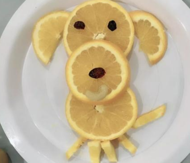 幼儿园作业用水果做手工,看到成品老师惊呆:这些家长都是人才!