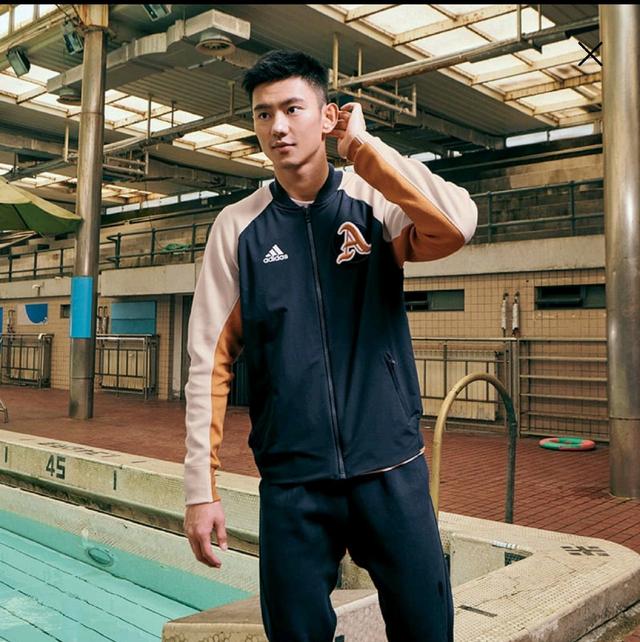 穿衣显瘦脱衣有肉宁泽涛穿泳裤出镜拍写真身材完美帅出新高度