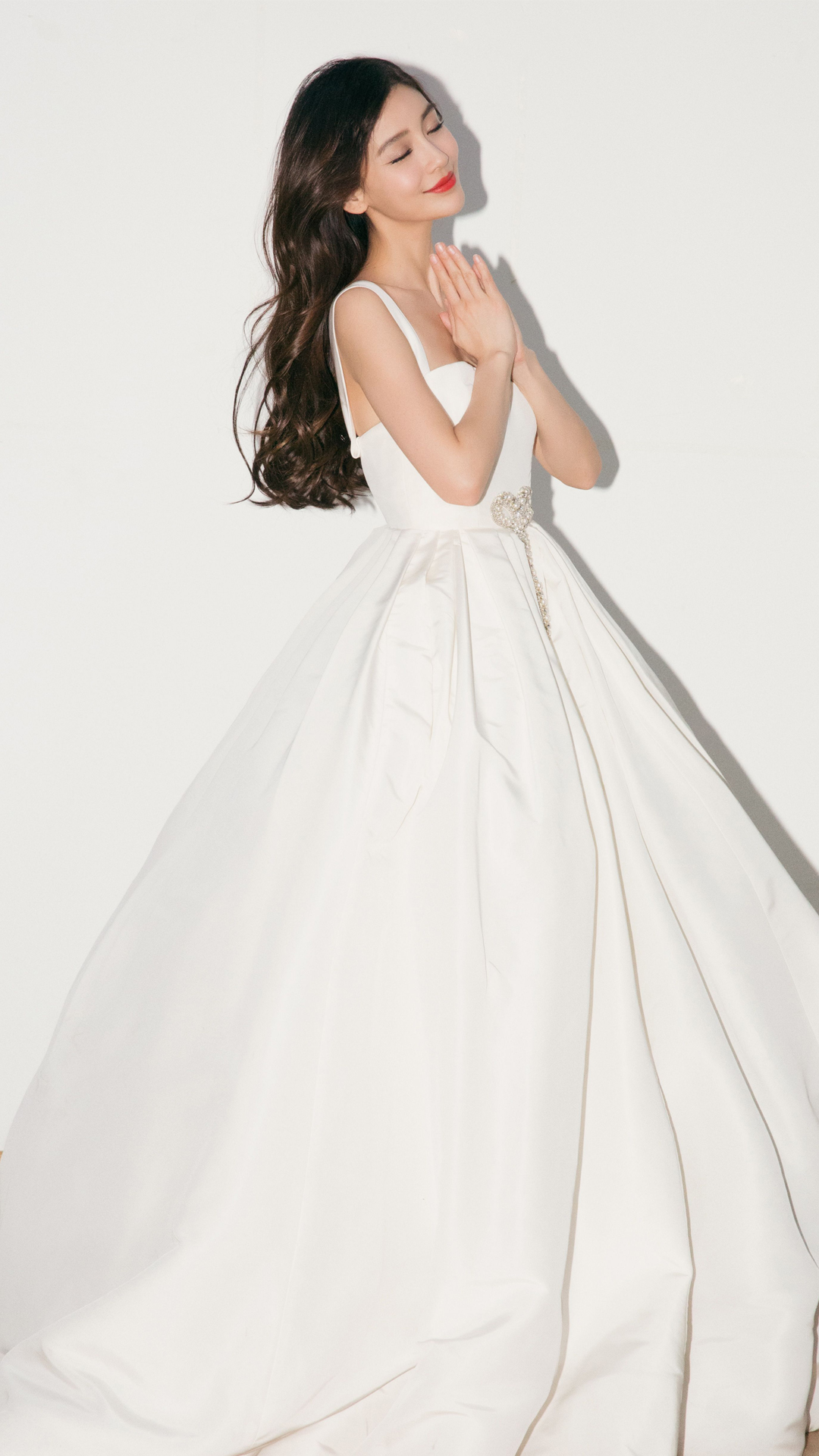 杨颖精美壁纸,一袭白色礼服,魅力无限