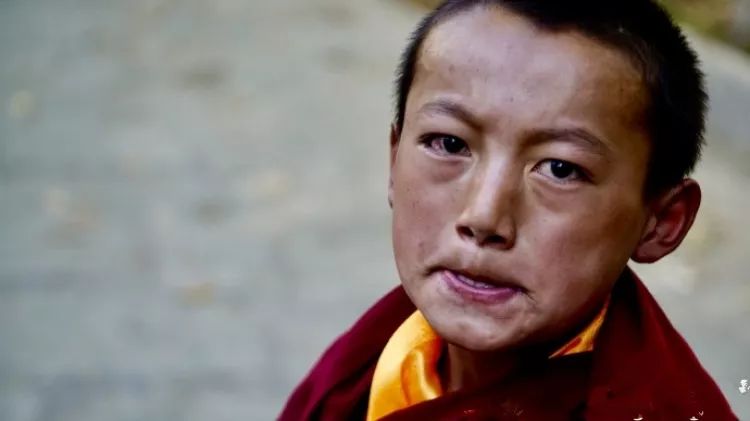 还记得少年黄飞鸿里的叶世轩吗他现在长这样了