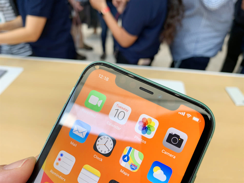 如何看待2019款iphone依然是刘海屏?3点原因很现实!