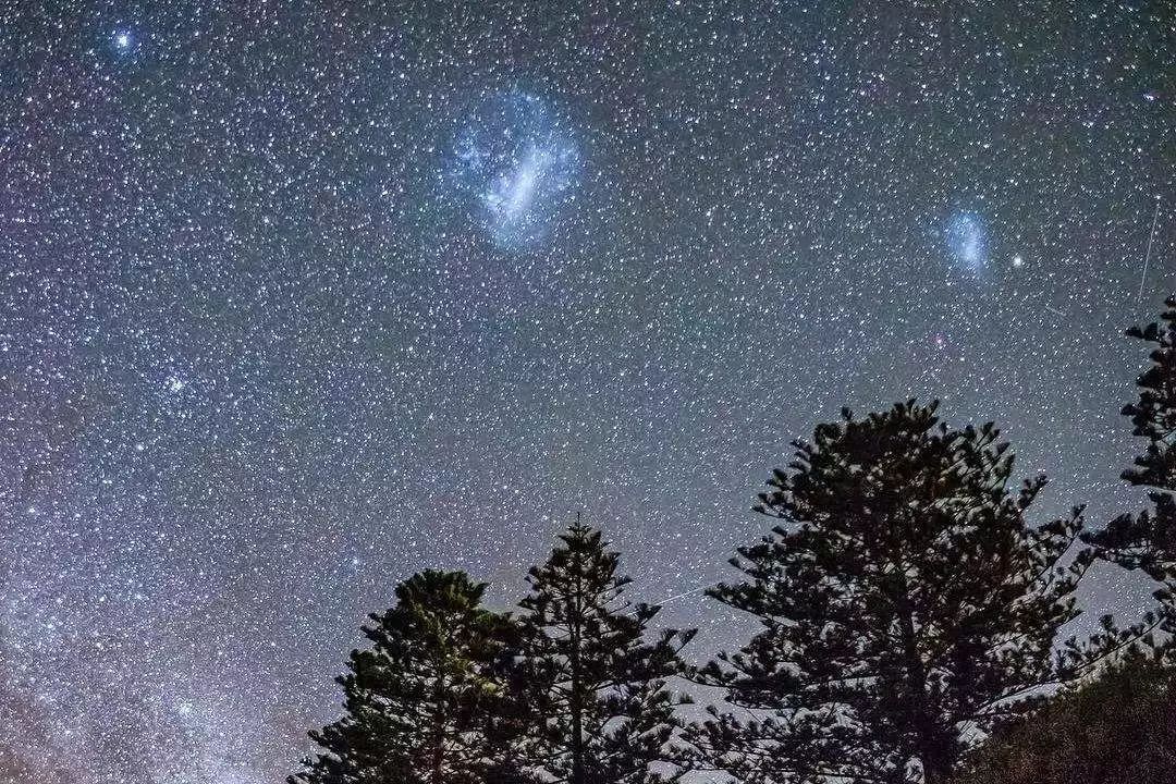 在麦哲伦星云ngc 1866星系团中发现了多个恒星群