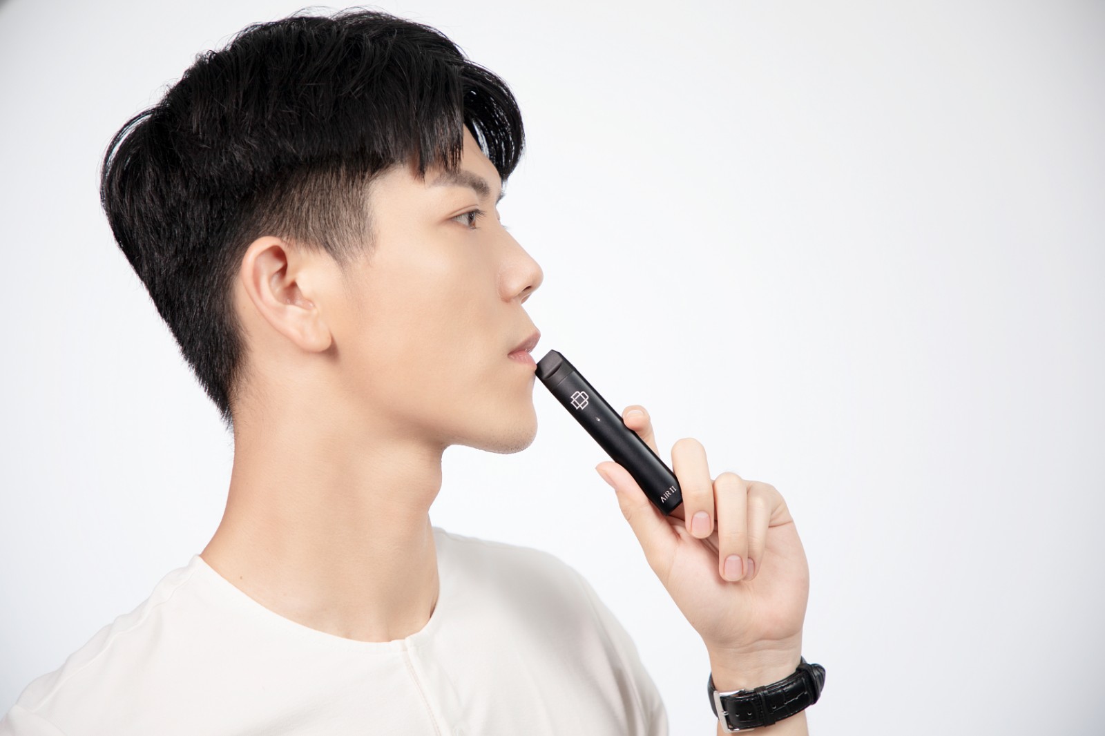 这支神仙颜值的电子烟,广告牛是怎么拍出来的?