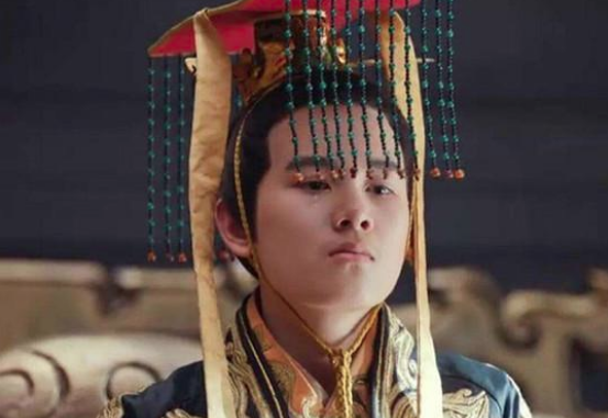 汉宣帝刘询刚出生家人全死光两名女囚哺乳长大