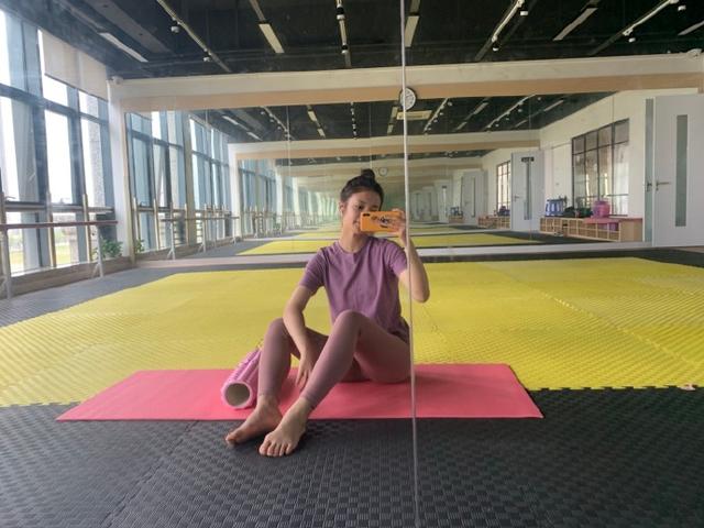 撸猫少女张雅钦她的佛系生活好让人羡慕