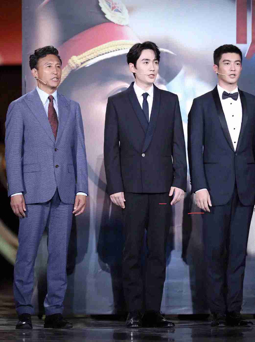 朱一龙别再跟杜江比身高了,穿西装袖子都露不出手!