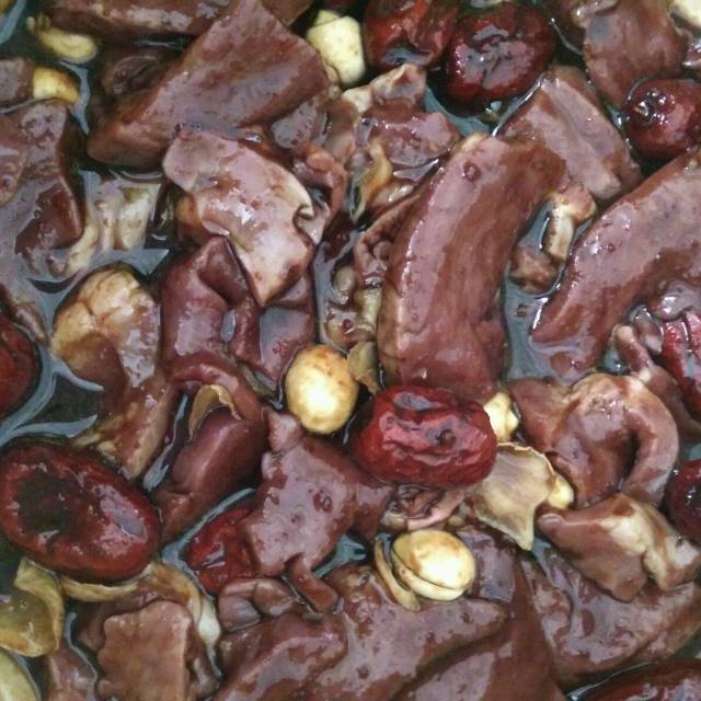 红枣焖猪心香软好吃营养味道太赞了