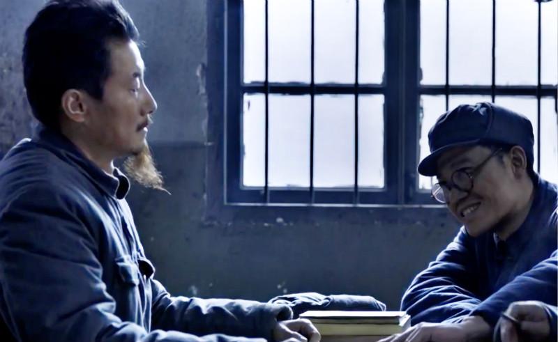 《特赦》中周养浩徐远举问:谁杀了戴老板?黄维从牙缝挤出五个字|特赦|徐远举|黄维_新浪新闻