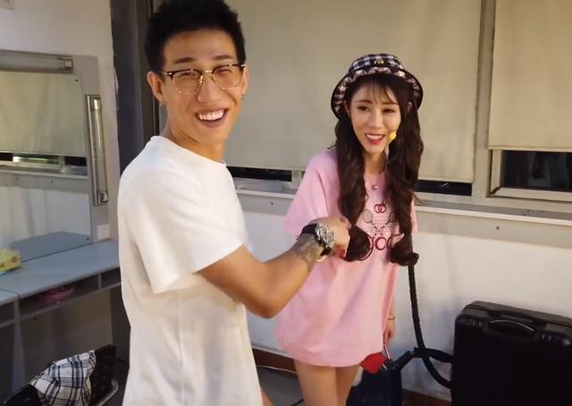 godlie:上来接个查杀就撤,jy说到做到,但粉丝很伤