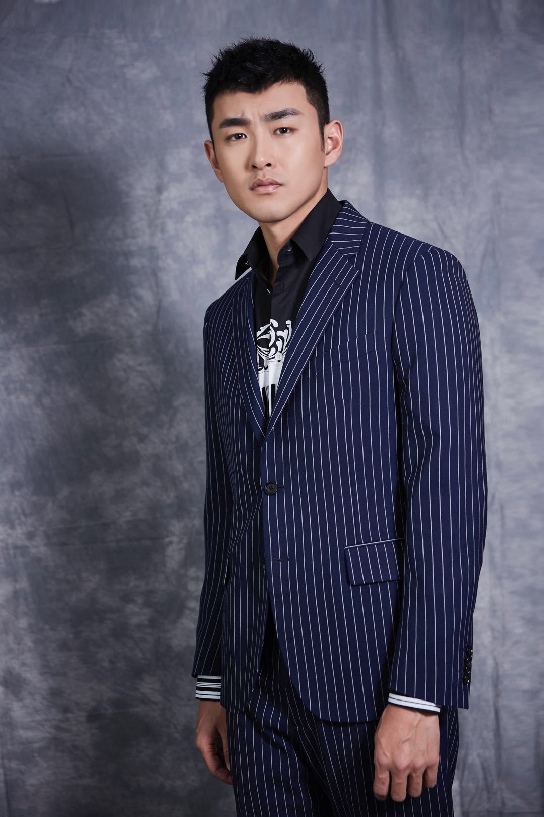 王彦霖刚有起色的事业败给了恋情女方口碑着实差强人意