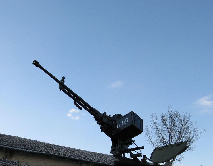 甚至一度能够达到了美国飞机上搭载的20毫米加特林机关炮的威力,威力