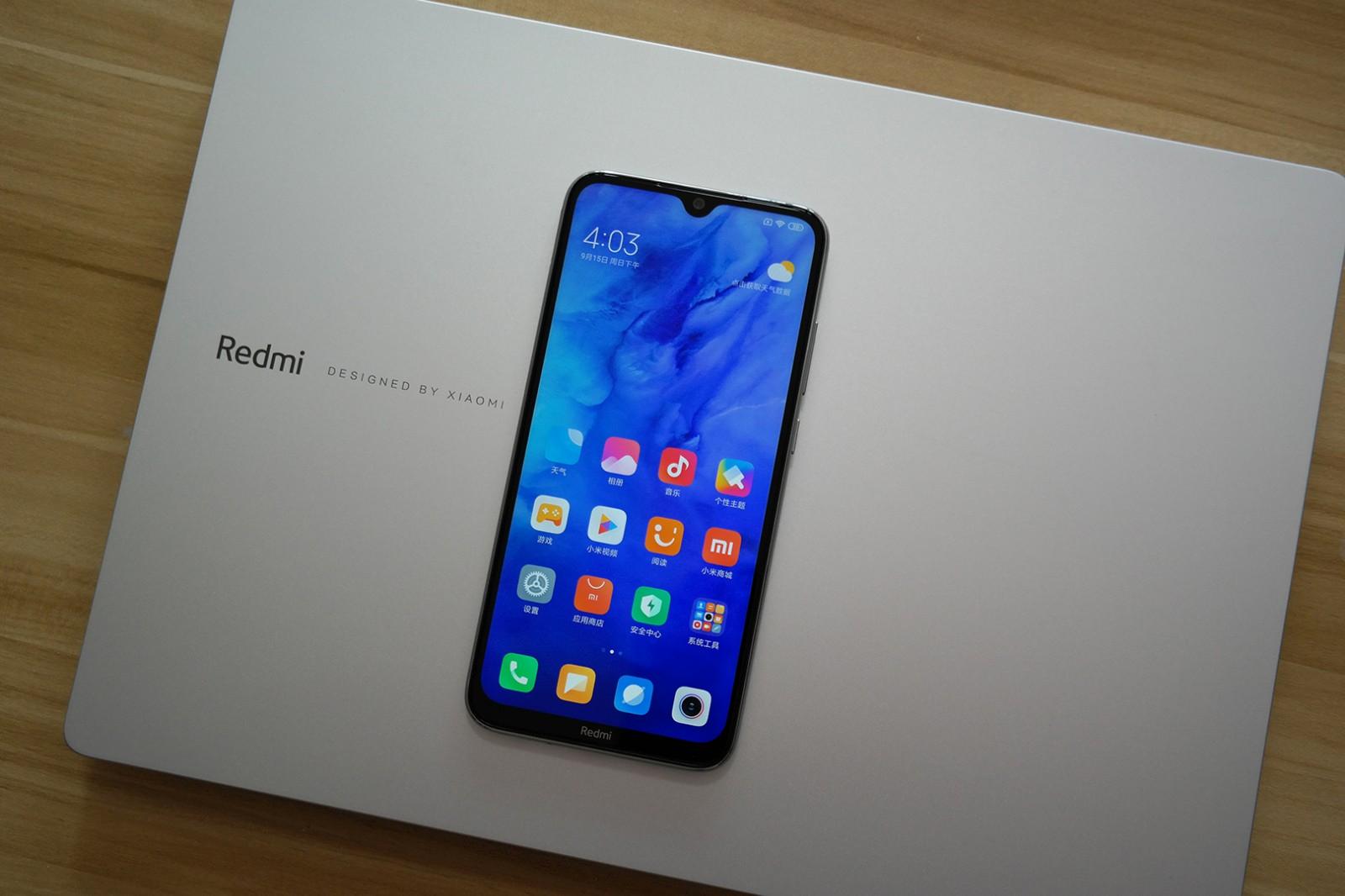 redminote8皓月白开箱图赏玻璃手感好颜值高