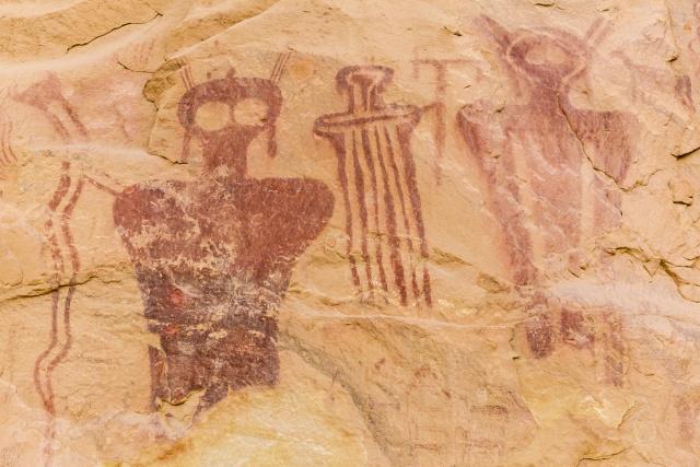 史前岩画频现天外来客外星人远古时期曾拜访过地球