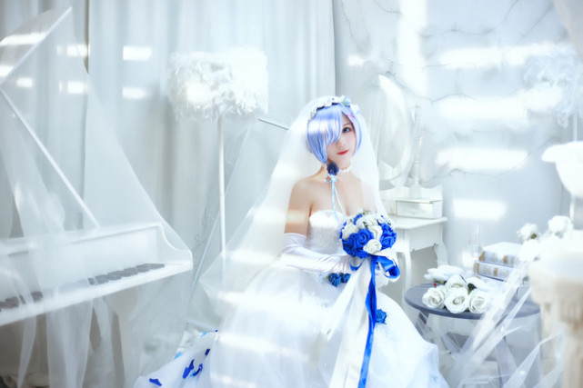 re从零开始的异世界生活cos蕾姆婚纱