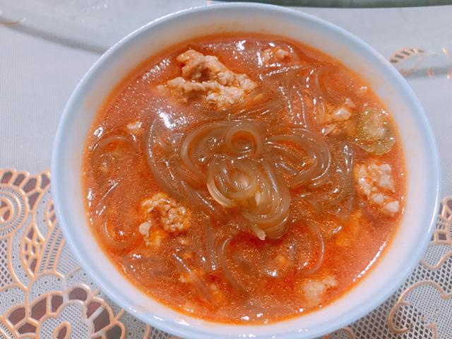 红薯粉丝最简单的做法,q弹爽滑,酸辣开胃,比肉还好吃