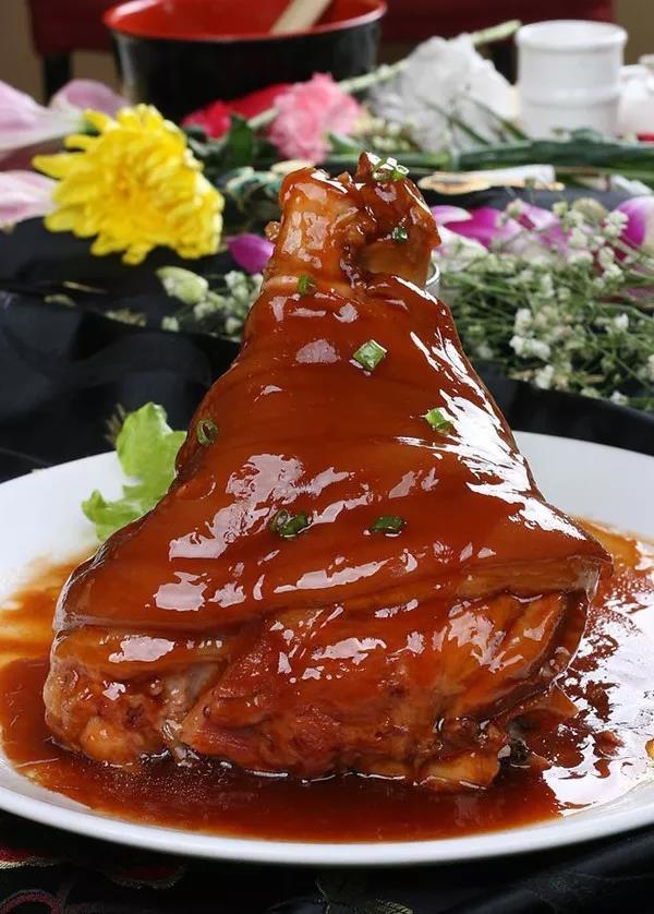 酥烂不腻,香醇味美67——带把肘子