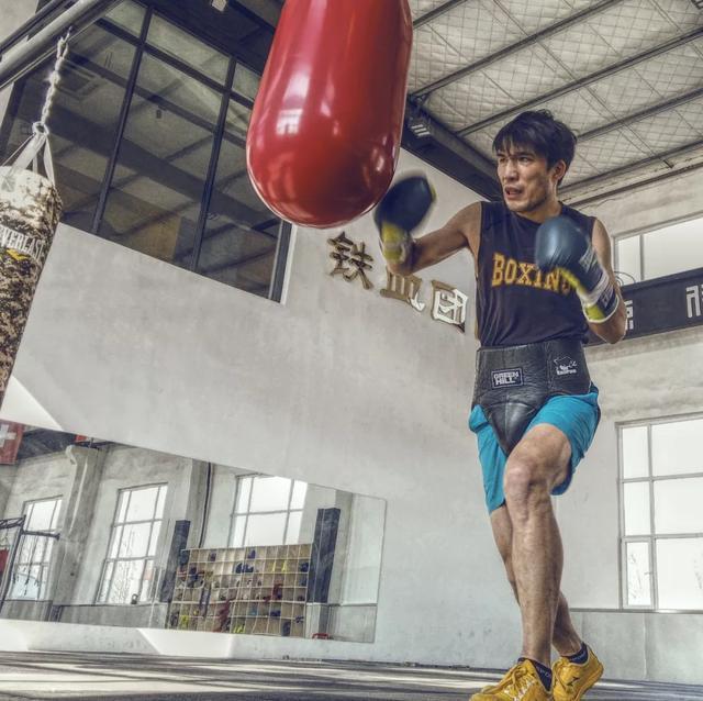 中国拳击冠军炮轰武术大师侮辱观众智商,直言:韩国拳击最不要脸