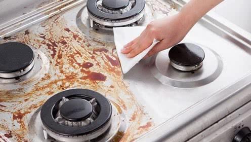 燃气灶油渍太厚难清理不用清洁剂用这几样就能清除