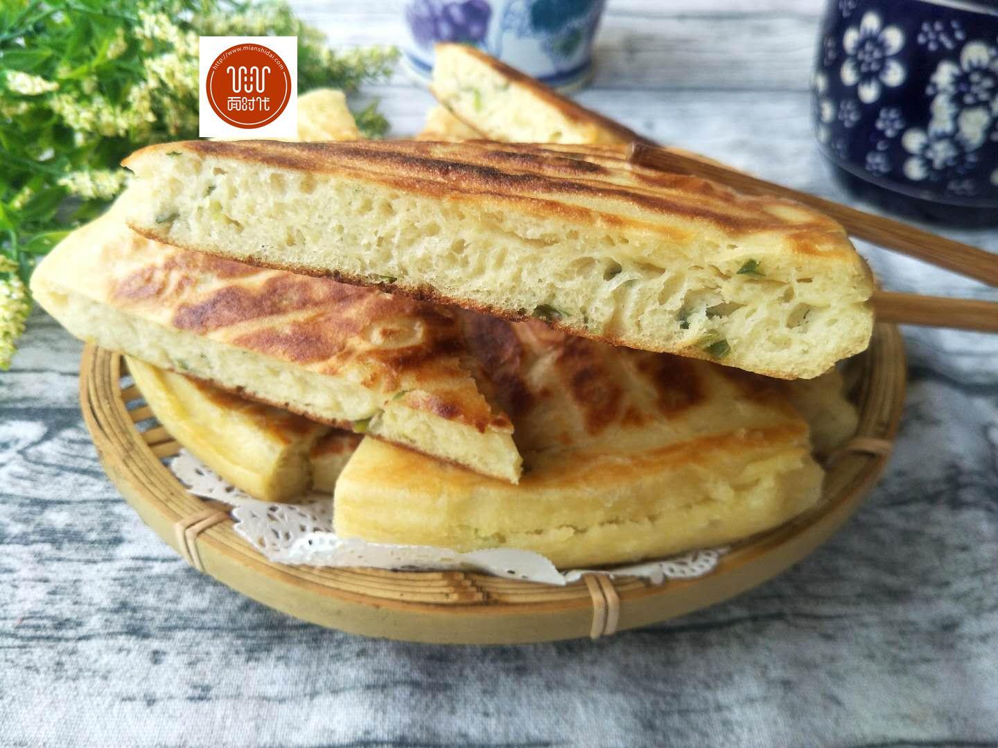 不揉面,不擀面,筷子搅一搅,5分钟烙一张大饼,解决全家早餐!