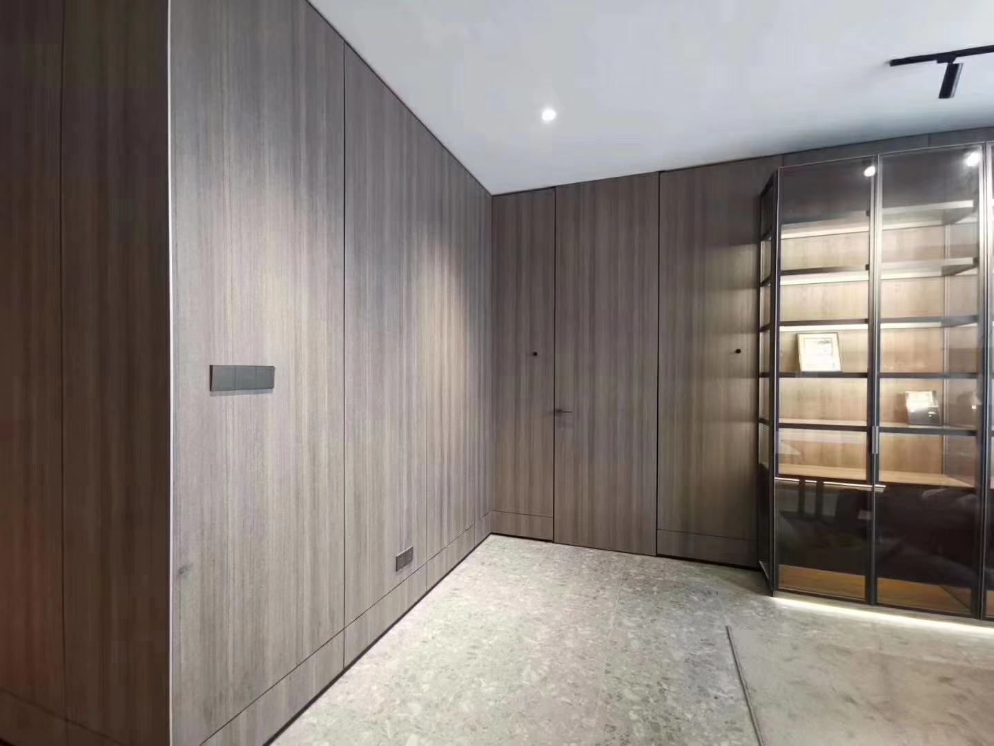 实木护墙板以轻奢极简的风格火爆市场