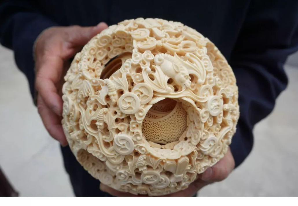 "神雕"大师吴志伟:游走方寸间,力作出匠心|吴志伟|牙雕|神雕_新浪新闻