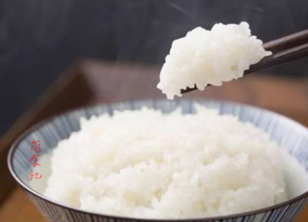 很多人做错了,难怪米饭又干又硬,没香味|米饭|籼米|香味_新浪网