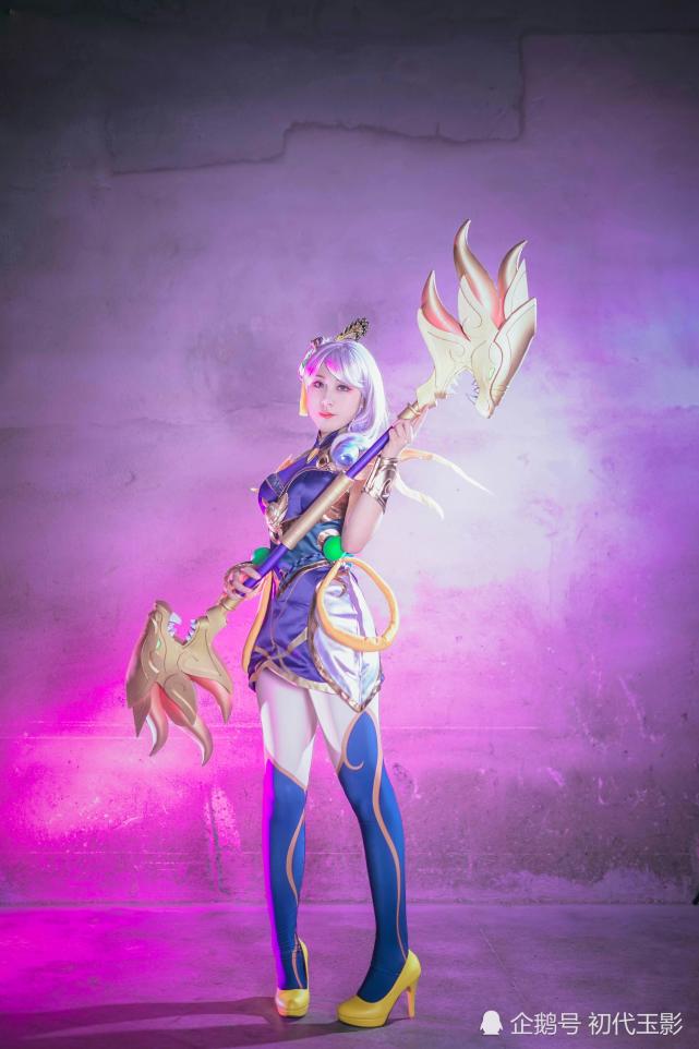 英雄联盟cosplay春晖女神拉克丝