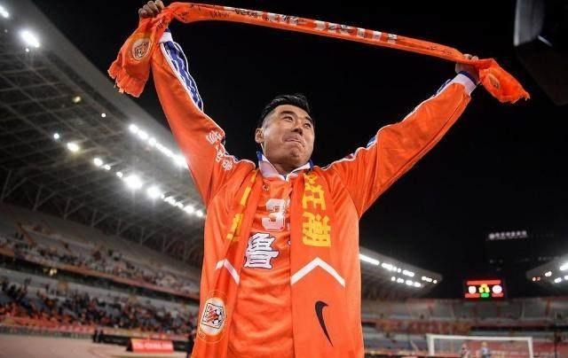 "九哥"韩鹏:山东鲁能的旗帜,绿茵场上的传奇,下场开启新征途