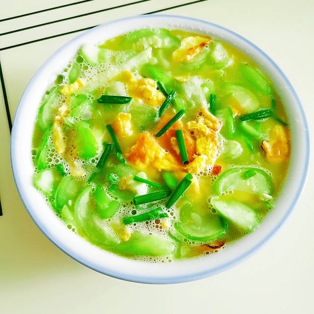 鸡蛋丝瓜汤,清爽可口,鲜味十足,简单几步就搞定|丝瓜汤|丝瓜|鸡精_新