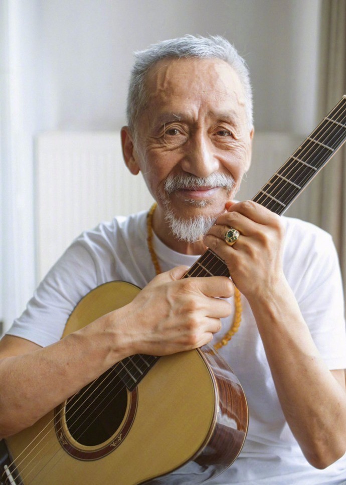 一剪梅背后的陈彼得75岁酷老头用音乐感动一代人