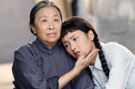 "丑娘"晚节不保?83岁张少华被爆出丑闻,苦心经营的形象崩塌