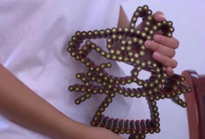 这下更酸了火箭军送给月饼女孩的原来是