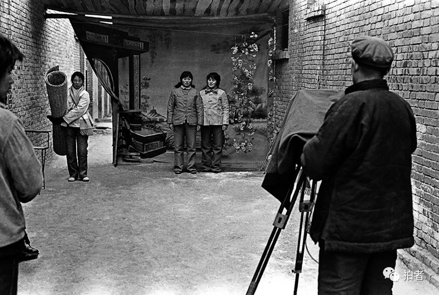 1997年,走镰的麦客.