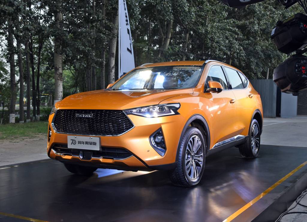 2020款哈弗f7刚刚在2019成都车展进行了亮相,新车依旧保持了现售车型