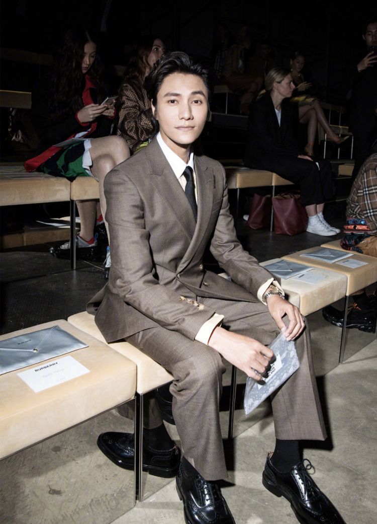 陈坤大背头造型,成熟儒雅尽显英伦绅士气质,你被他电到了吗