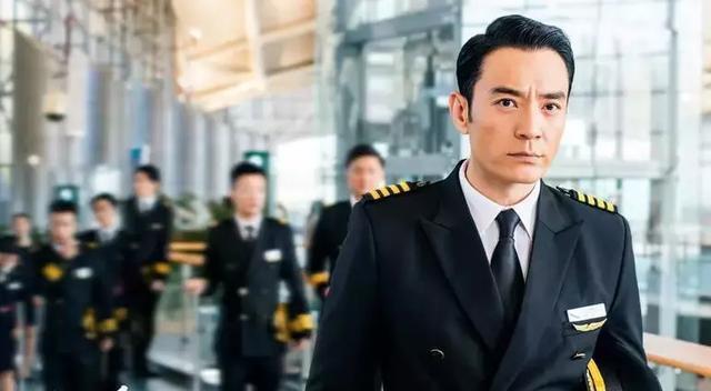 李光洁挑战帅气机长,直言被角色制服吸引,解读男演员保鲜秘籍
