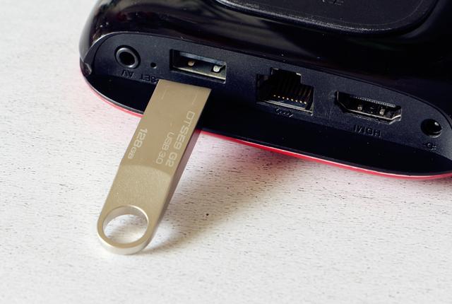 全金属安全坚固1元1g美国大厂金士顿dtse9g2u盘评测