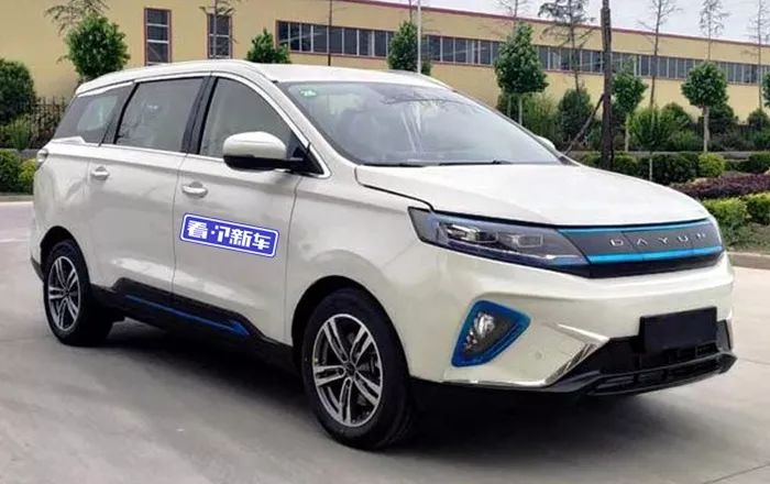 看個新車丨貨車廠商也來分羹,大運em6電動mpv