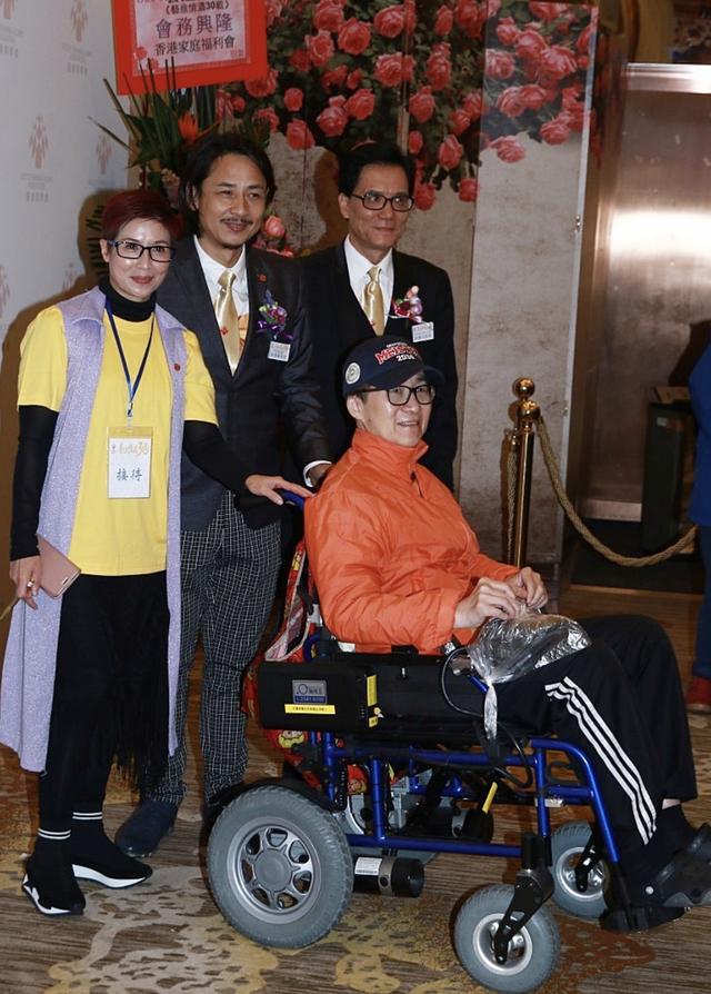 2018年3月吴博君突然四肢无力瘫痪入院,一开始还以为帕金森,后来经过