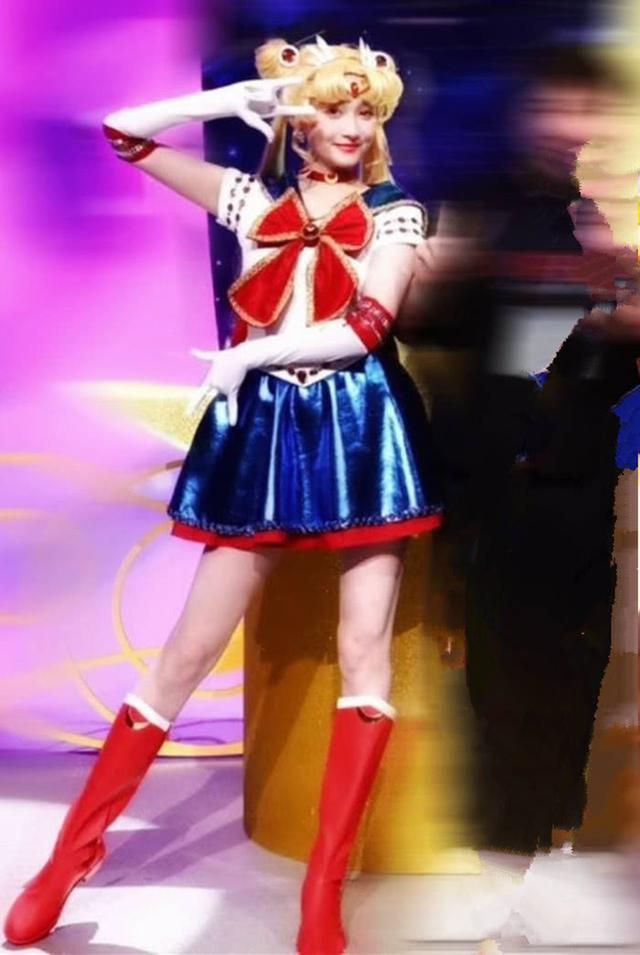 cos水冰月最强的就属关晓彤了,比例和颜值都到位,气质绝了!