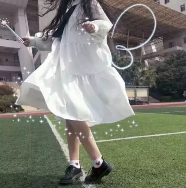 青春期女生身体的"3现象",说明"正在掉肉",筷子腿近在眼前